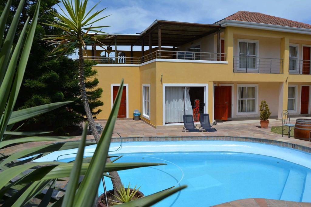 בלוברגסטראנד Natalie Guesthouse מראה חיצוני תמונה