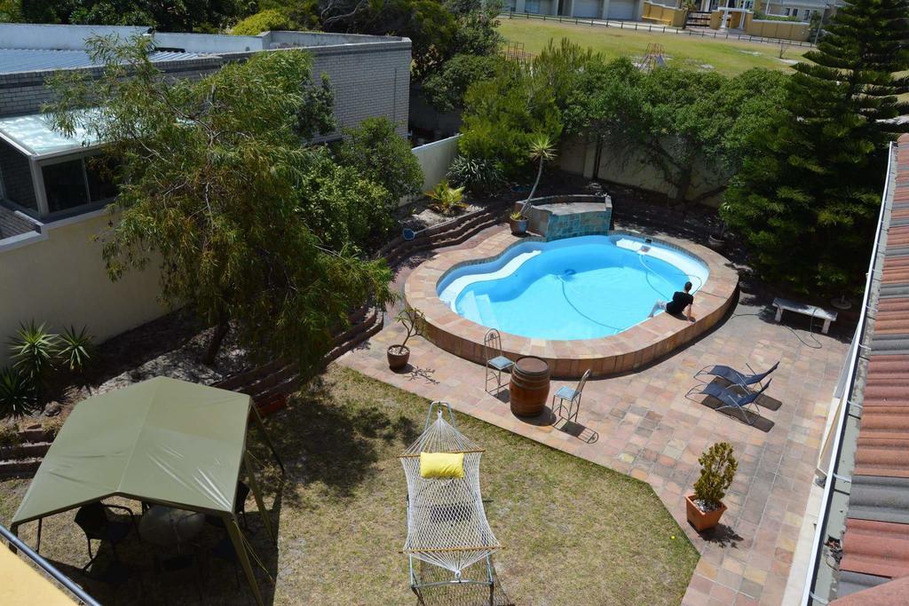 בלוברגסטראנד Natalie Guesthouse מראה חיצוני תמונה