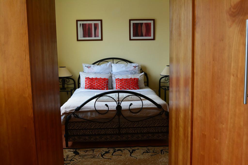 בלוברגסטראנד Natalie Guesthouse מראה חיצוני תמונה