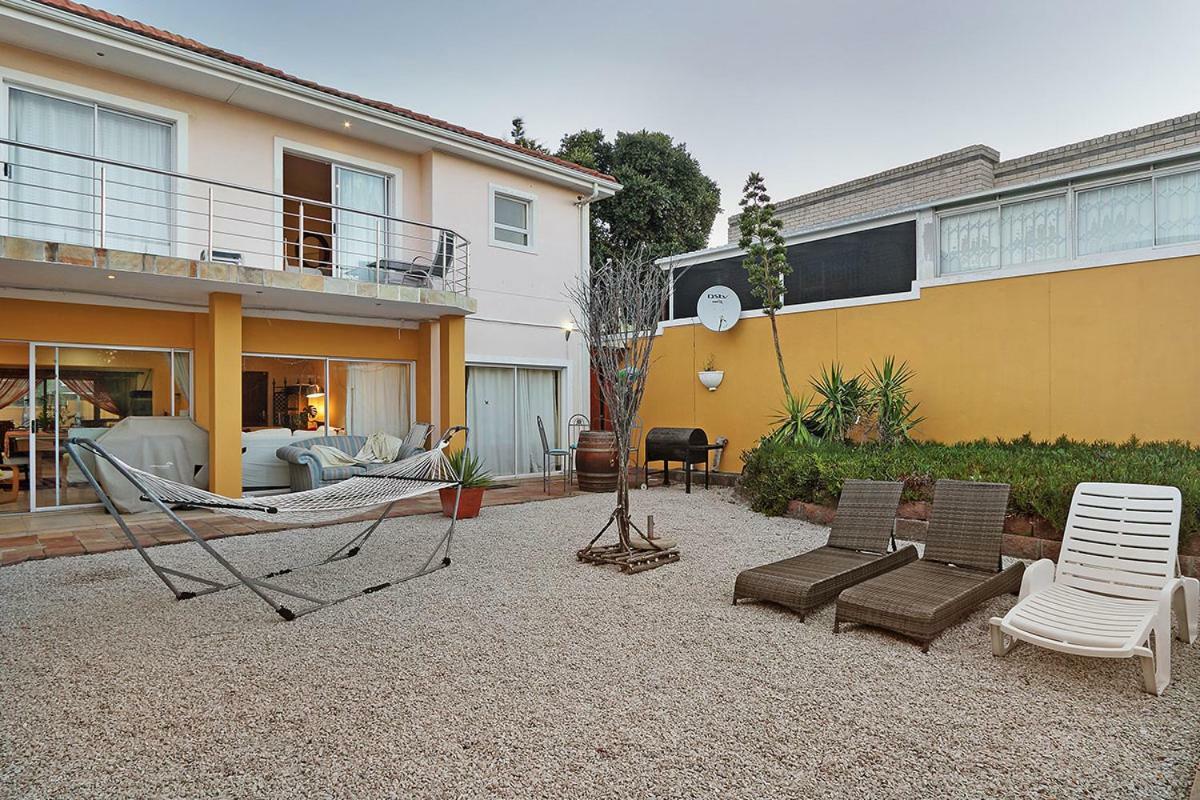 בלוברגסטראנד Natalie Guesthouse מראה חיצוני תמונה